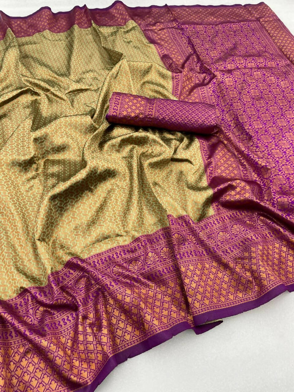 DEIANA'S Beautiful Designer Golden zari Soft Lichi Silk Saree - Pista