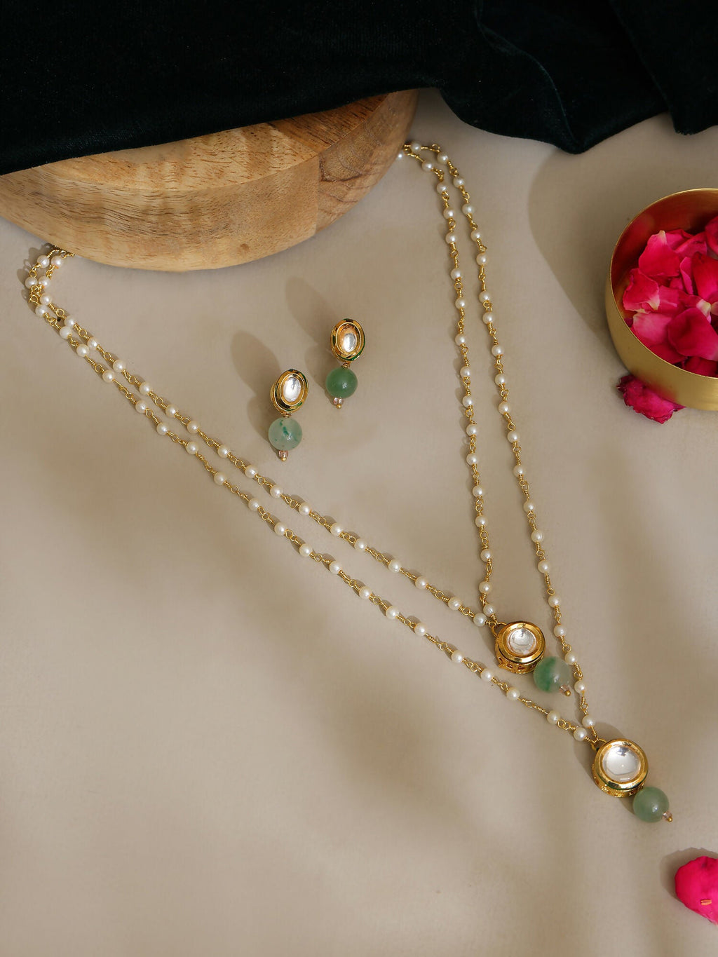 Ruby Raang Green Aventurine & Kundan Necklace with Studs