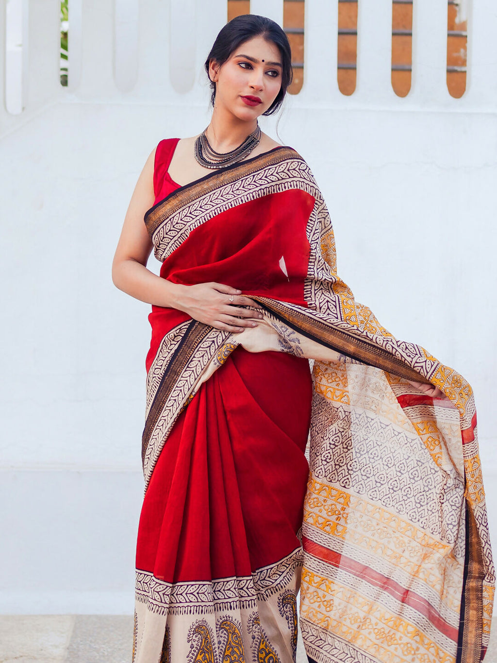 Zibaa Hand-Blocked Pure Maheshwari Silk Red Saree - Distacart