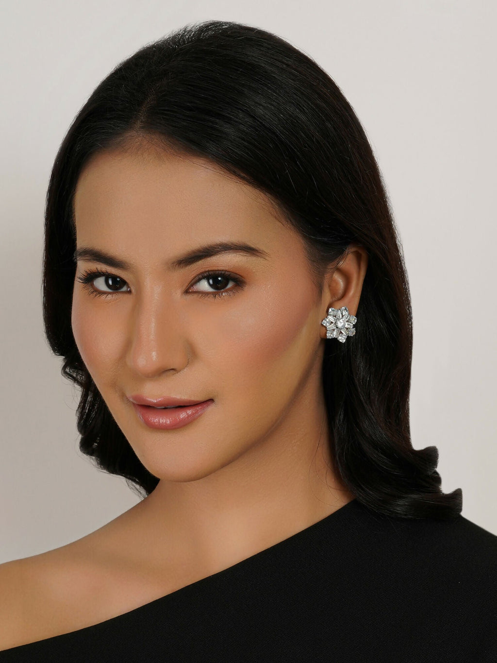 stone stud (white) - Ruby Raang - Distacart