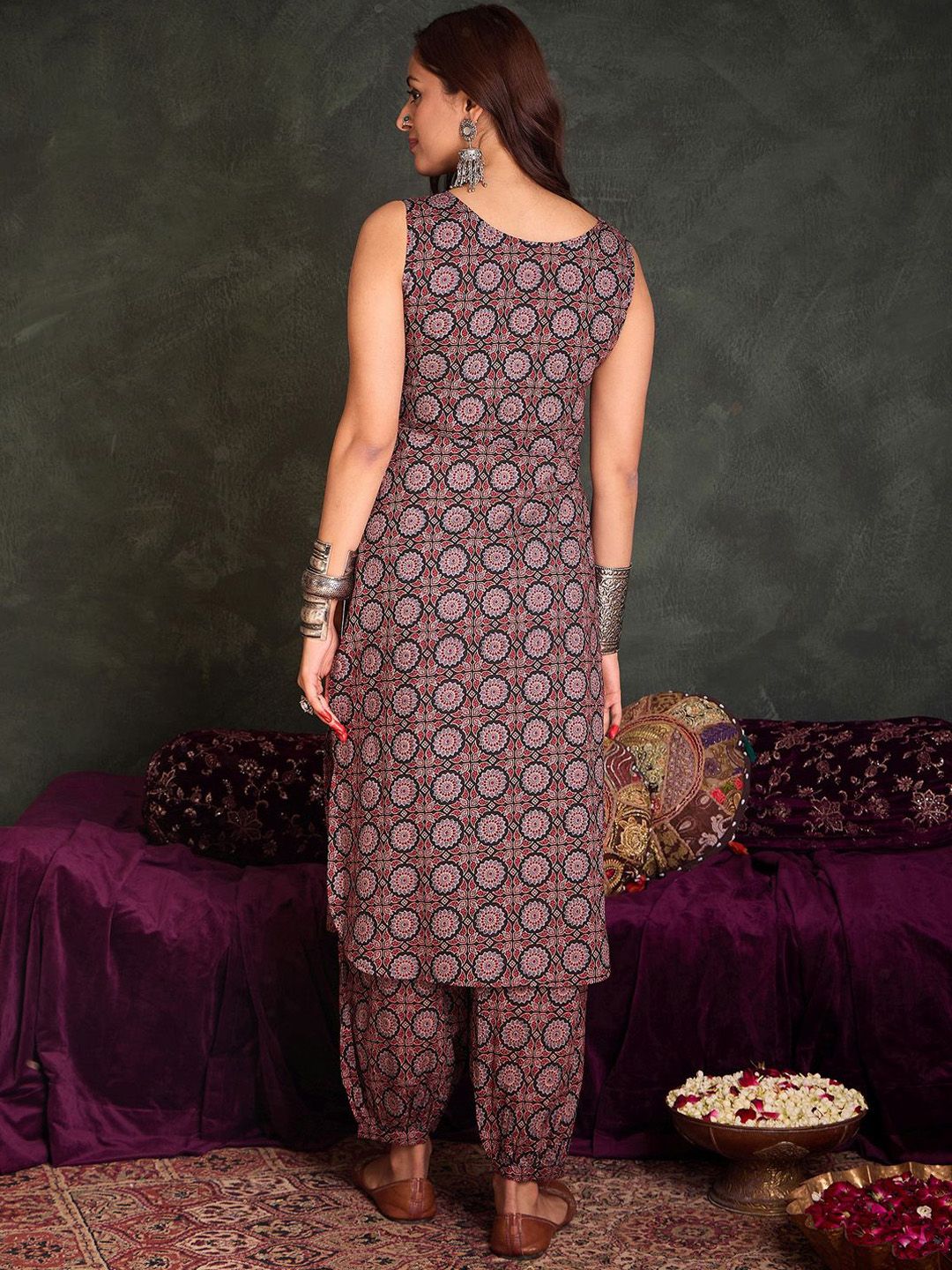 Indo Era Floral Printed V-Neck Pure Cotton Straight Kurta With Salwar - Distacart