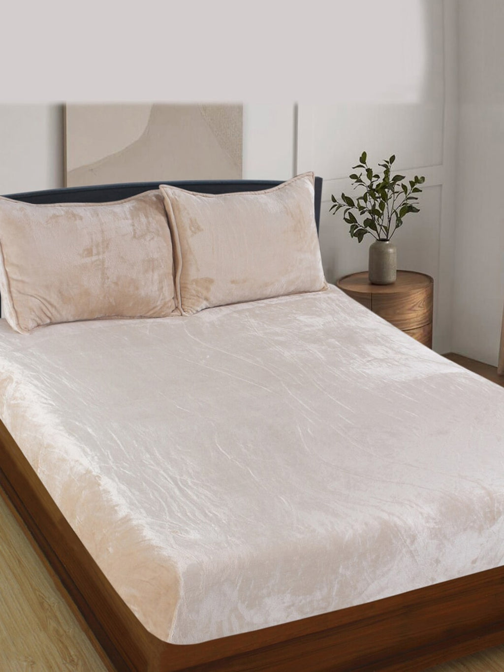 Nendle Beige Woollen 400 TC King Bedsheet with 2 Pillow Covers