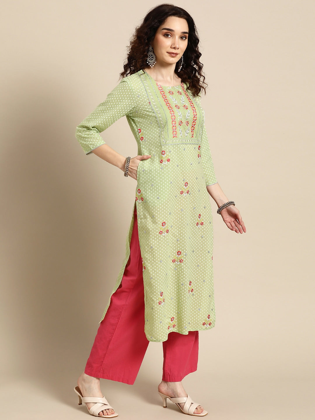 Sangria Women Green Floral Printed Thread Work Floral Kurta