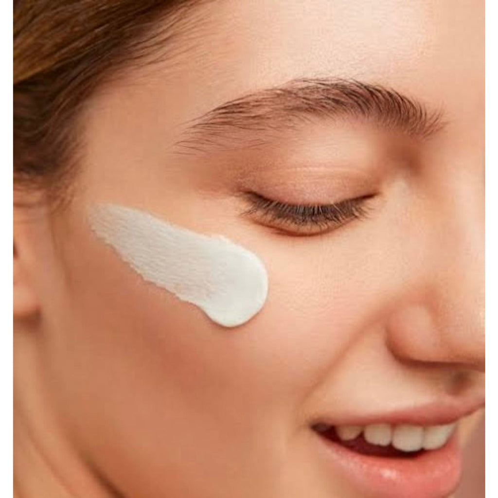 GLAMOUR WORLD AYURVEDIC Glow Bright Gel Moisturiser - Distacart