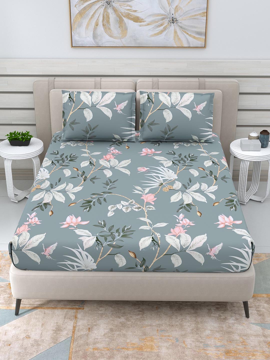 DREAM WEAVERZ Grey & White Floral 220 TC Queen Bedsheet with 2 Pillow Covers