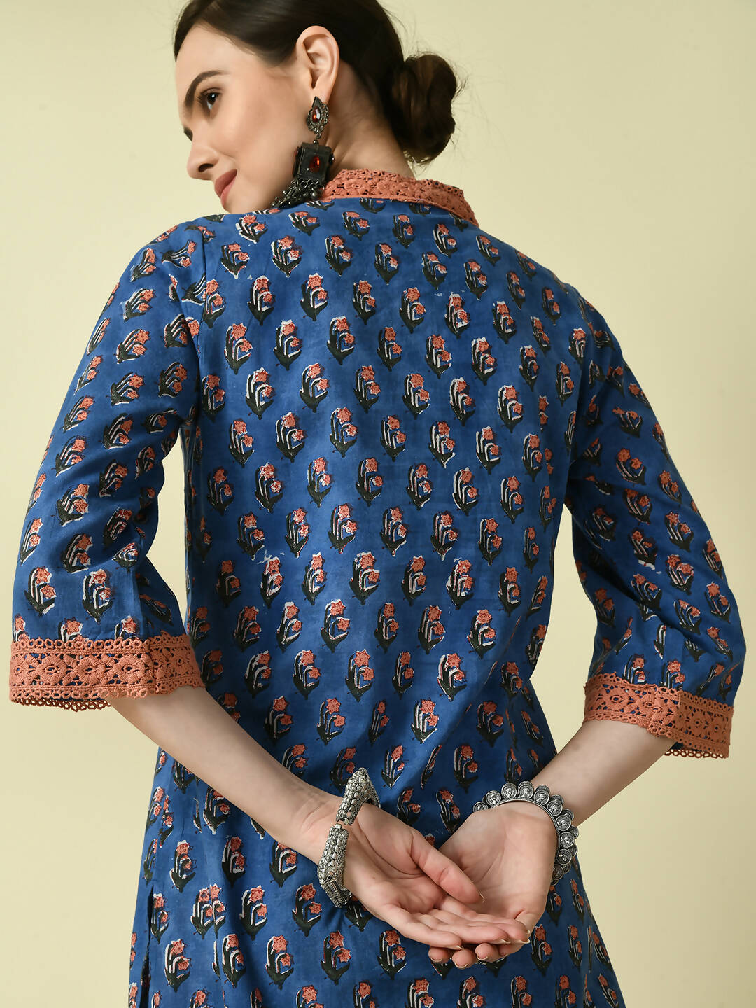 Myshka Women's Blue Straight Printed Kurta