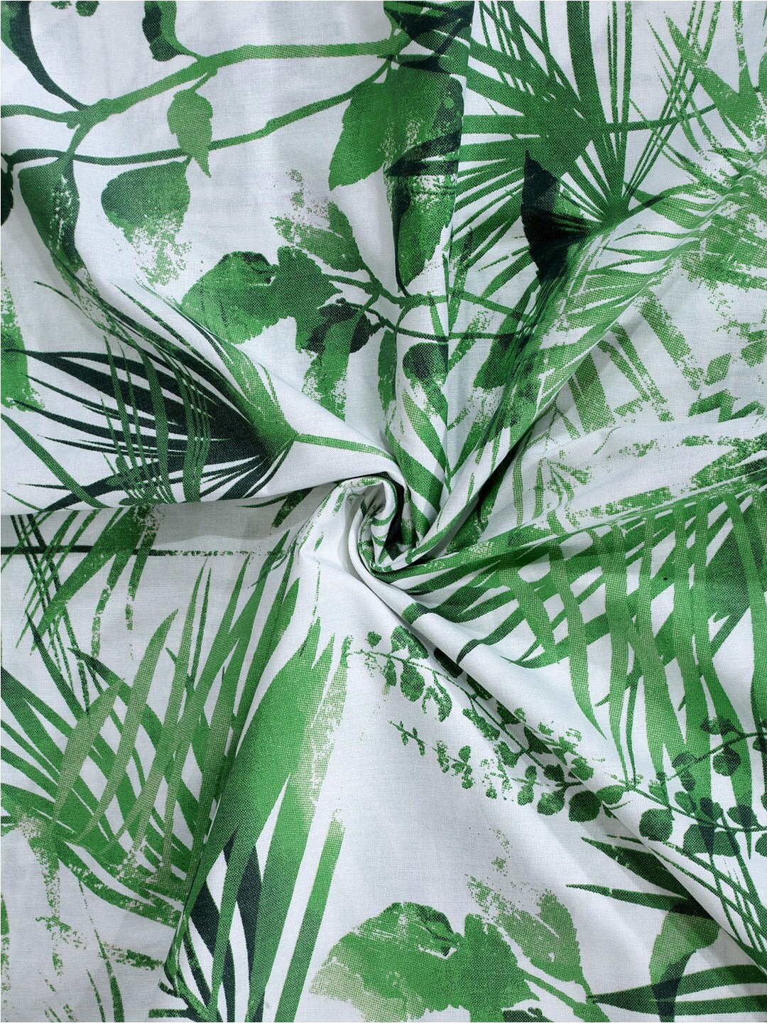 BOMBAY DYEING Serenita Green & White Floral Cotton 144TC Queen Bedsheet & 2 Pillow Covers