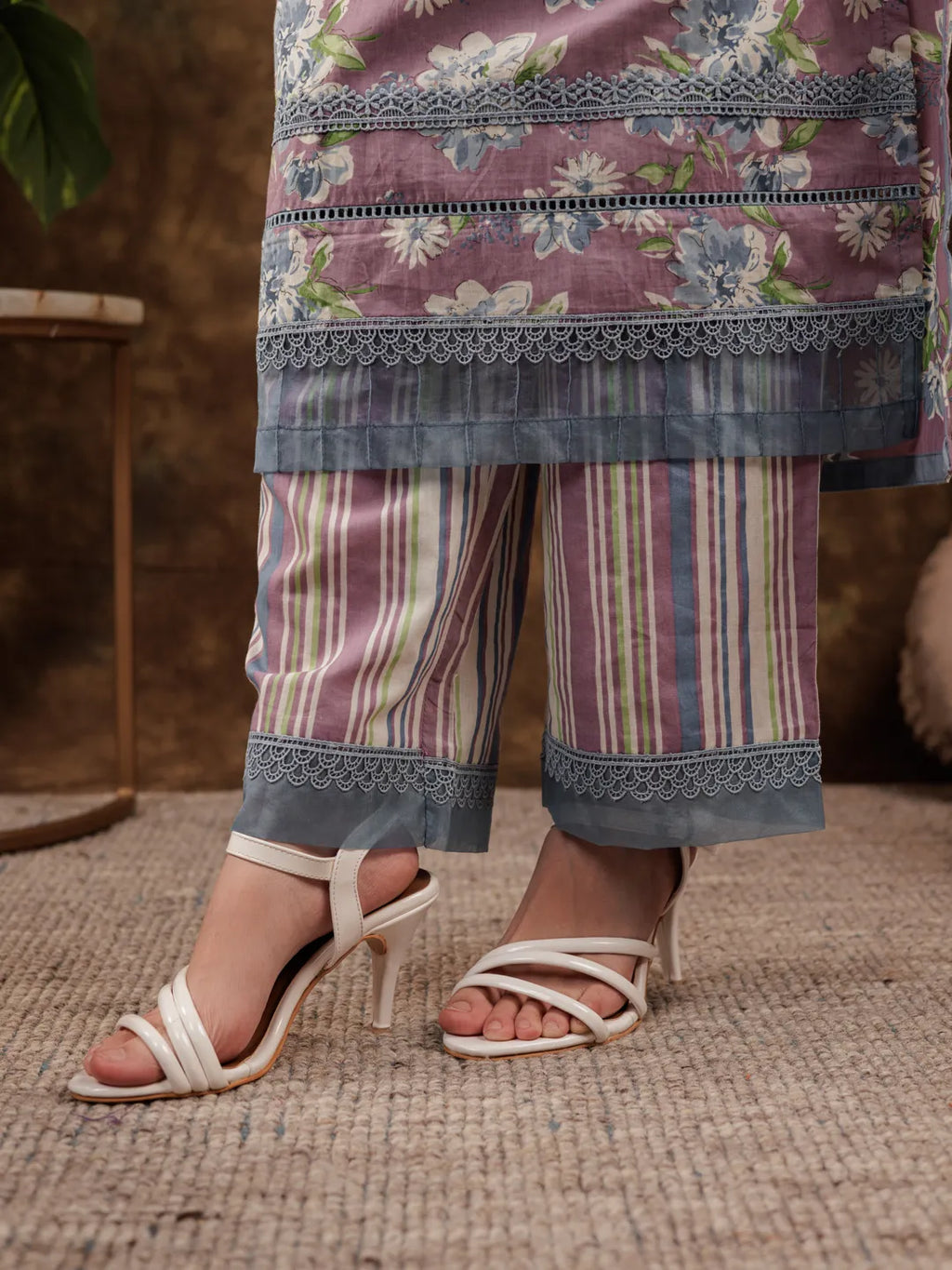 Yufta Cotton Kurta Dupatta Set With Lace Detailing