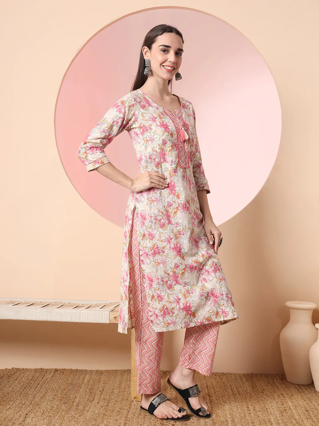 Yufta Cream And Peach Pure Cotton Yuck Design Kurta Dupatta Set With Pants - Distacart