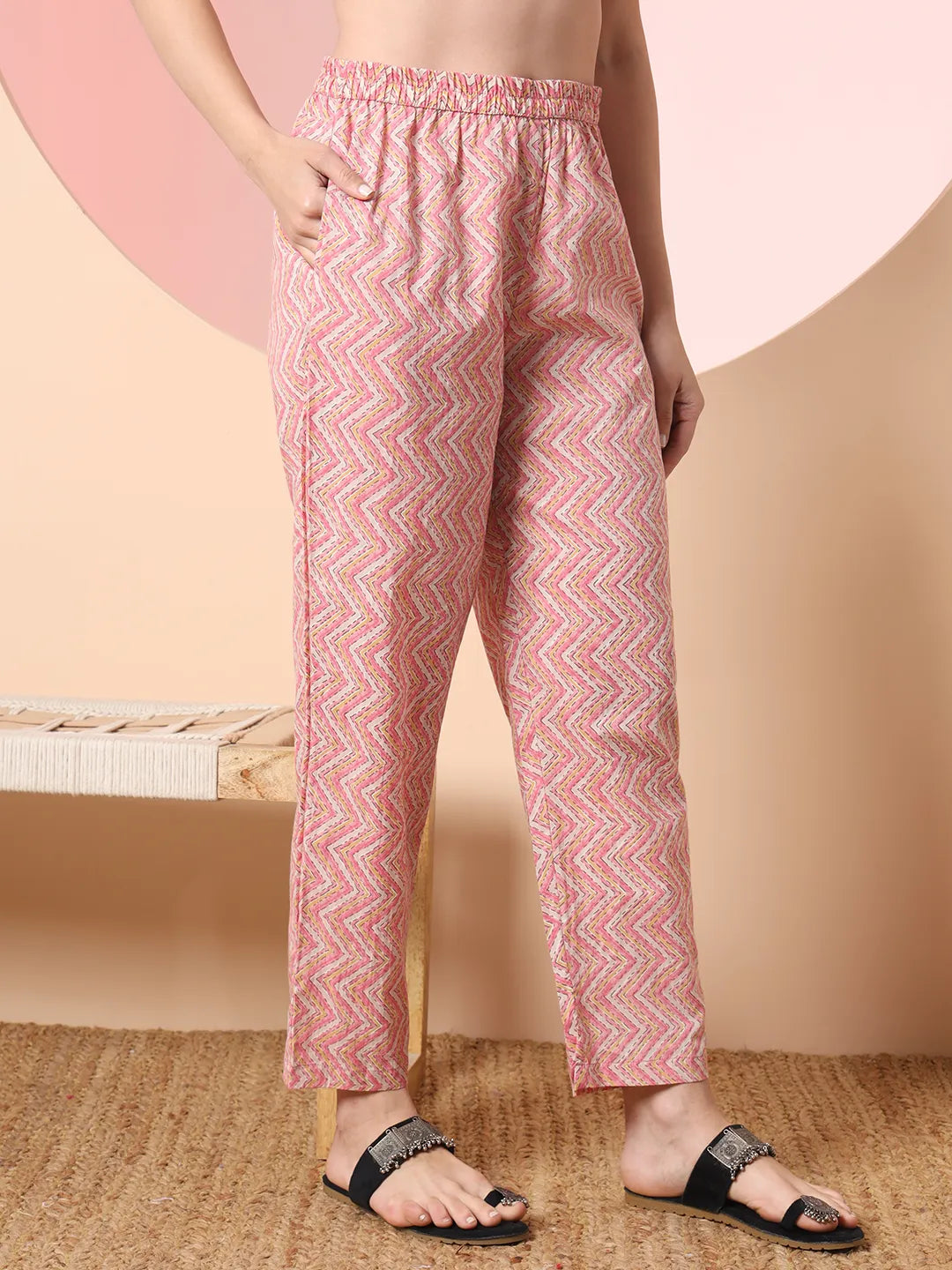 Yufta Cream And Peach Pure Cotton Yuck Design Kurta Dupatta Set With Pants - Distacart