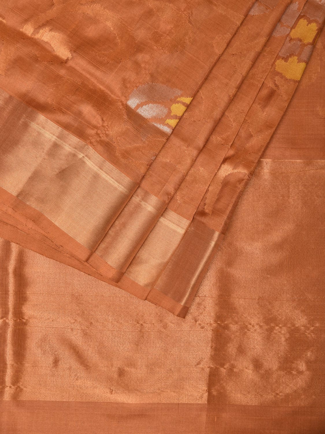 Cream Uppada Silk Handloom Saree with All Over Design - Global Threads
