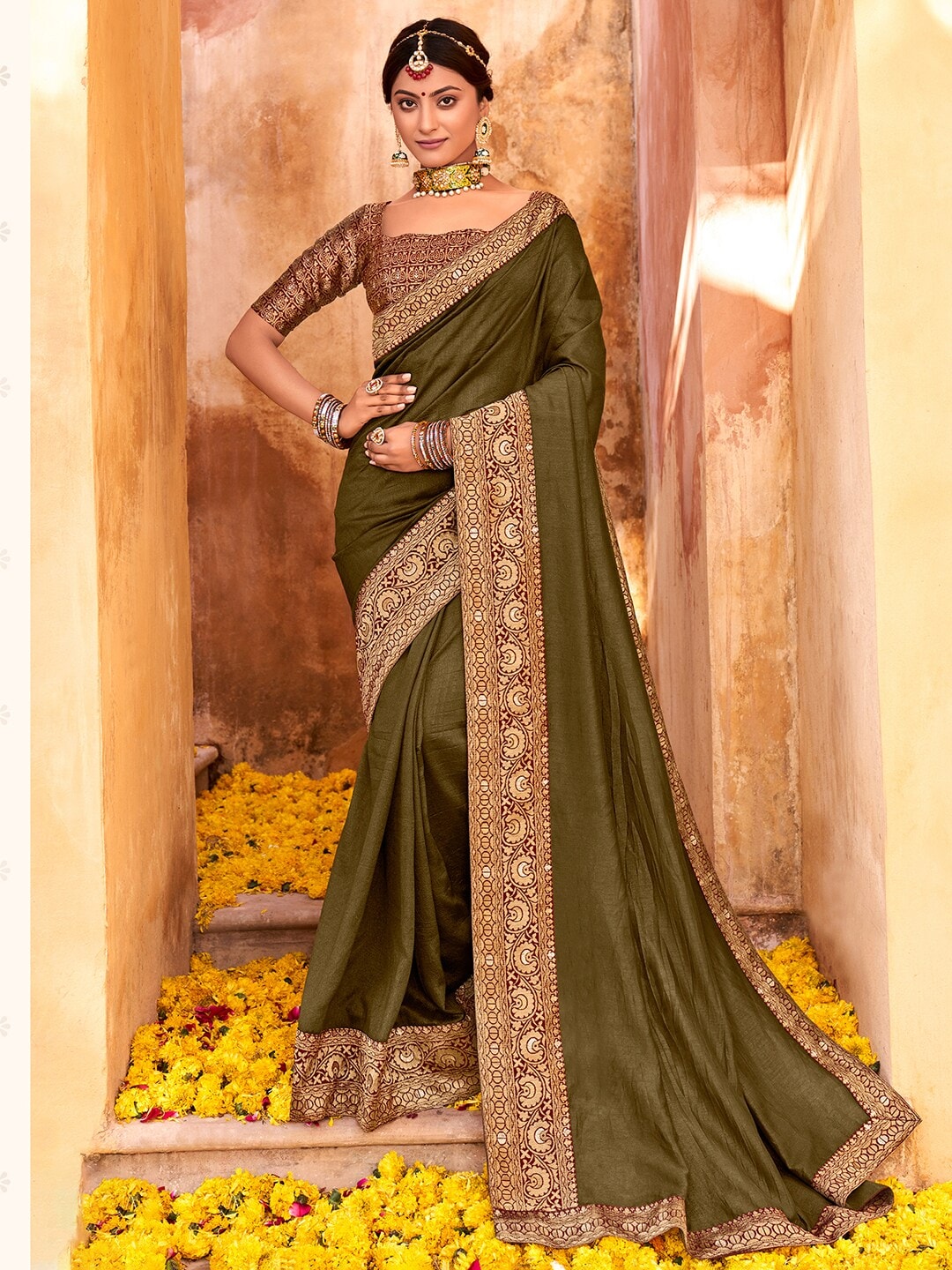 Saree Mall Woven Design Zari Silk Blend Sarees