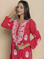HOUSE OF KARI Floral Chikankari Embroidered Notched Round Neck Straight Kurta