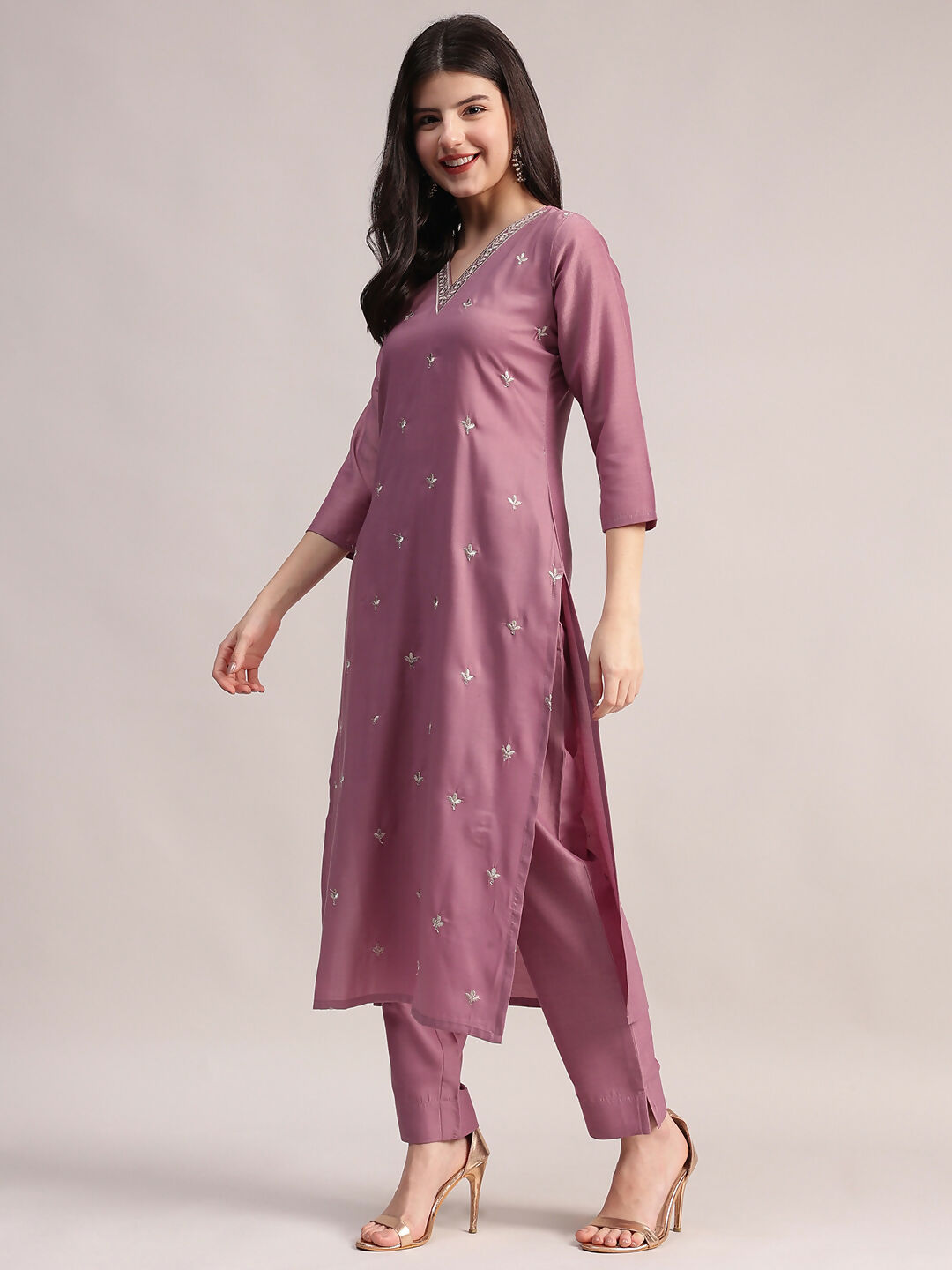 Aavyora Women Lavender Embroidered Chinon Kurta with Straight Pants & Organza Dupatta Set
