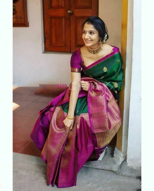 DEIANA'S Beautiful Designer Golden zari Soft Lichi Silk Saree - Green
