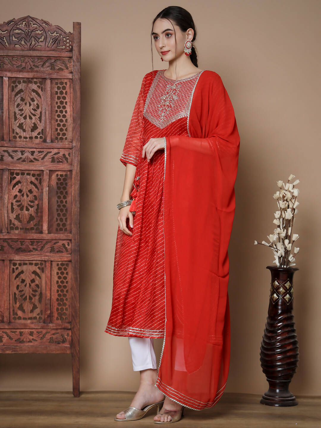 Myshka Women's Red Anarkali Kurta & With Dupatta