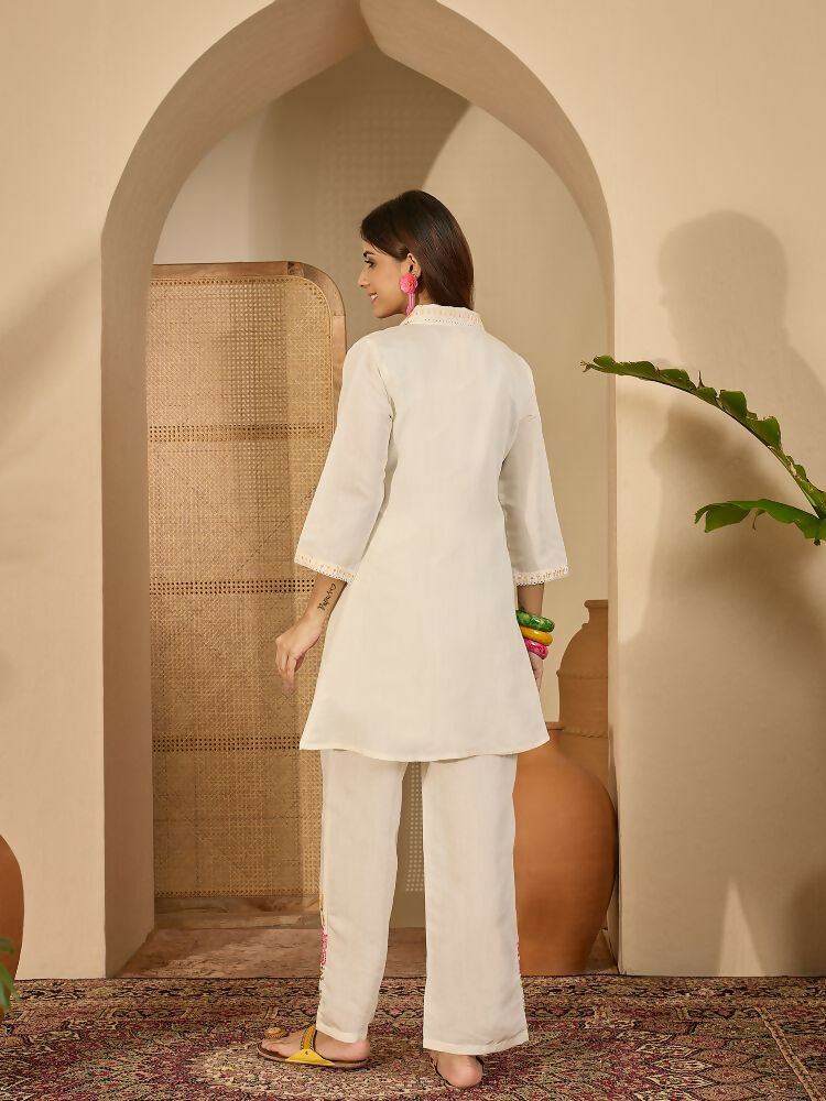 Joban Fashion Women Cream Roman Silk Embroidered Stitched Kurta Set - Distacart