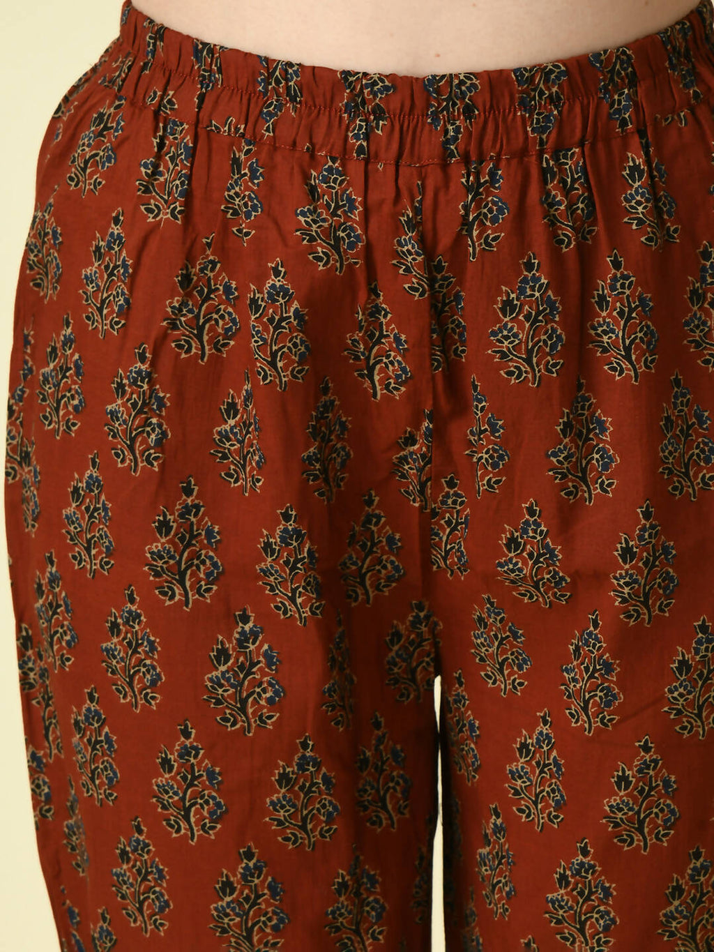 Myshka Women's Multi A-Line Kurta & Trousers