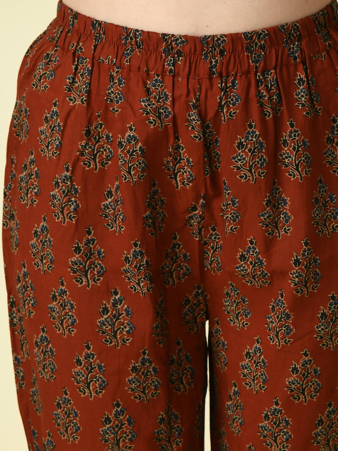 Myshka Women's Multi A-Line Kurta & Trousers