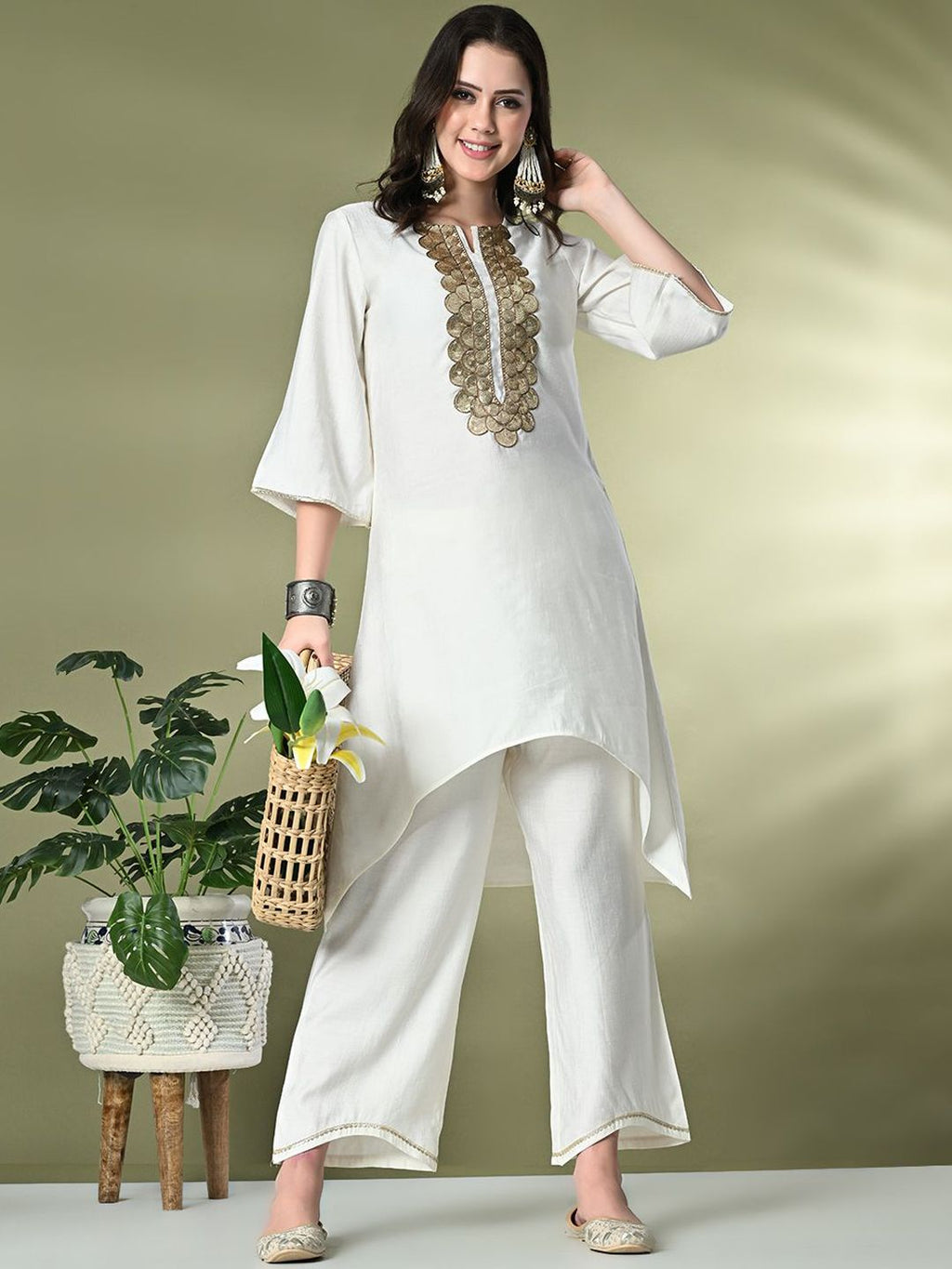 Sangria Embroidered Regular Gotta Patti Kurta with Palazzos