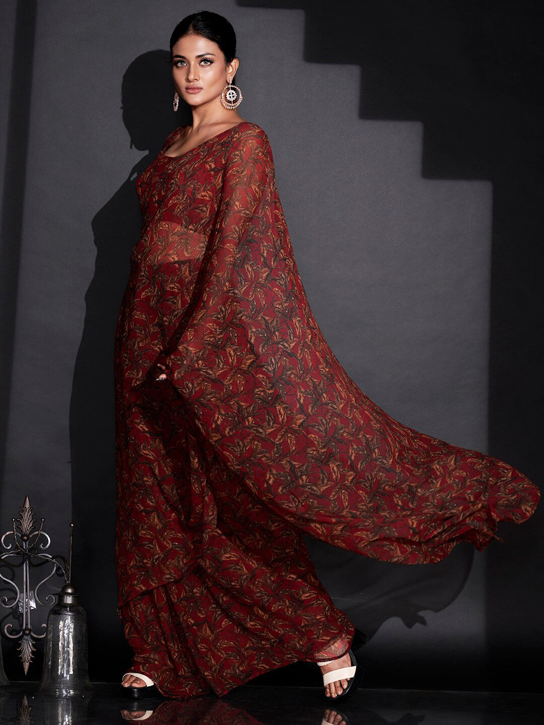 Tikhi Imli Red & Green Floral Printed Poly Georgette Ready To Wear Saree - Distacart