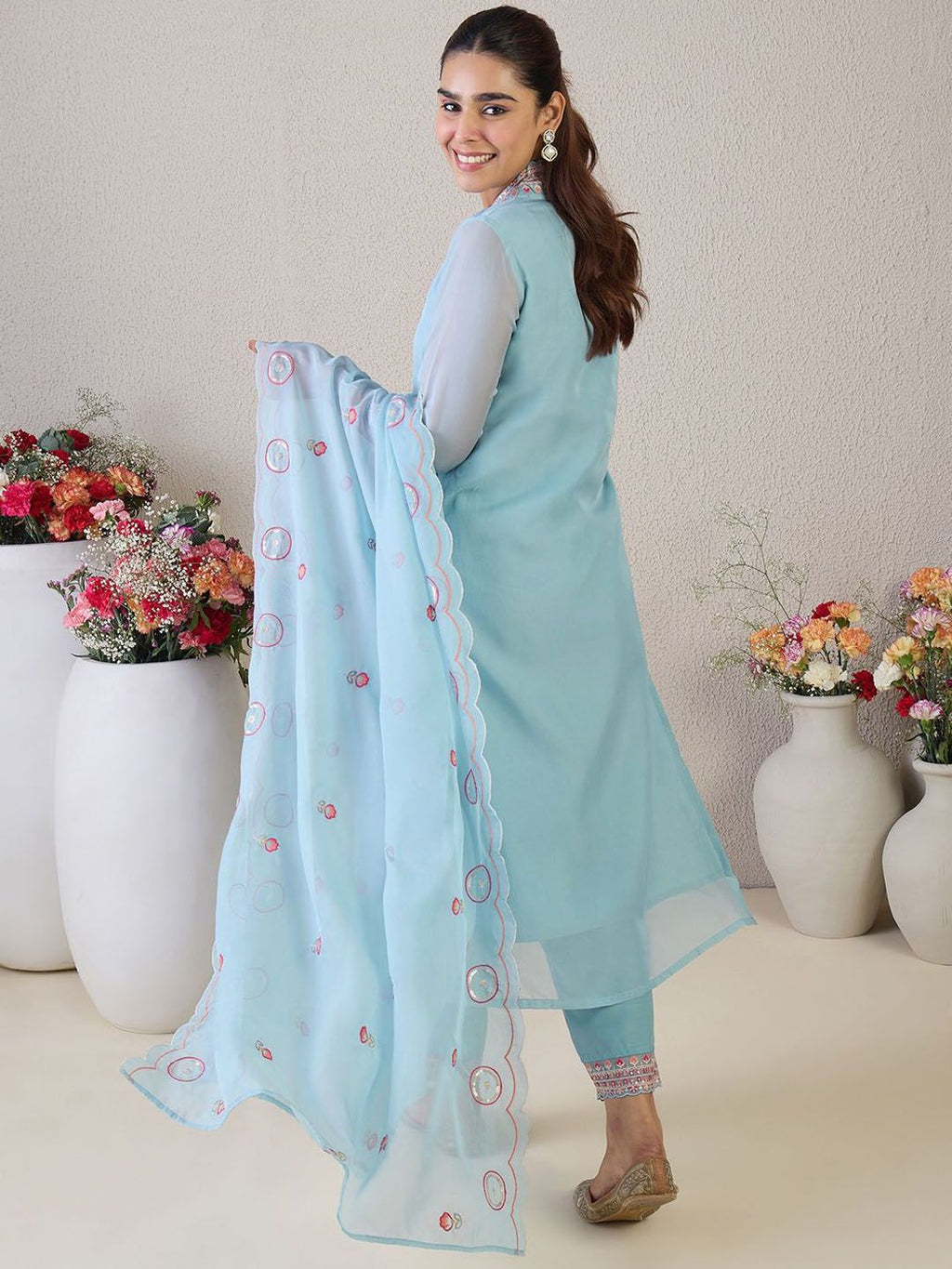 Indo Era Floral Embroidered V-Neck Thread Work Straight Kurta & Trousers & Dupatta - Distacart