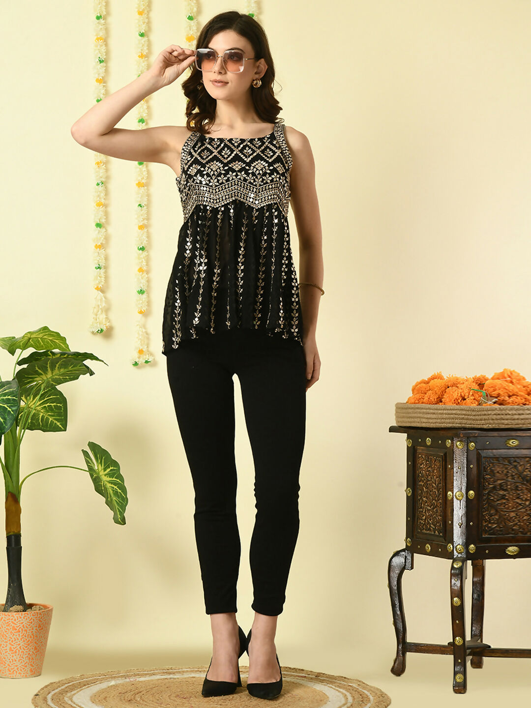 Myshka Women's Black Embroidered Party Fusion Top