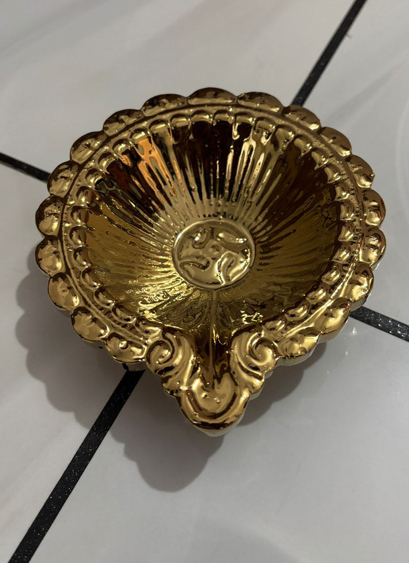 Wood estate Crafted From Metal Designer Diya