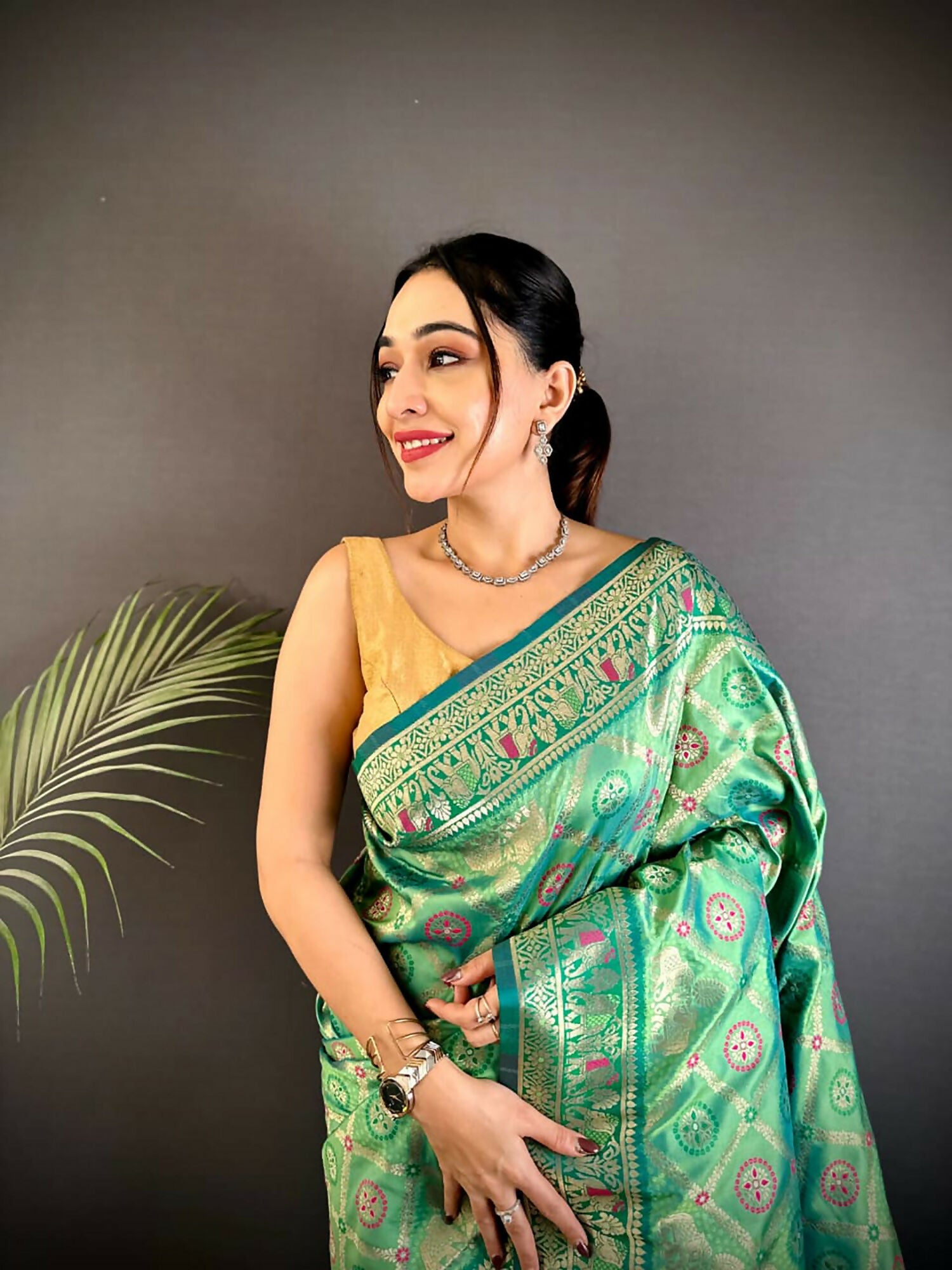 Joban Fashion Bottle Green Butti Motifs Soft Silk Patola Saree - Distacart
