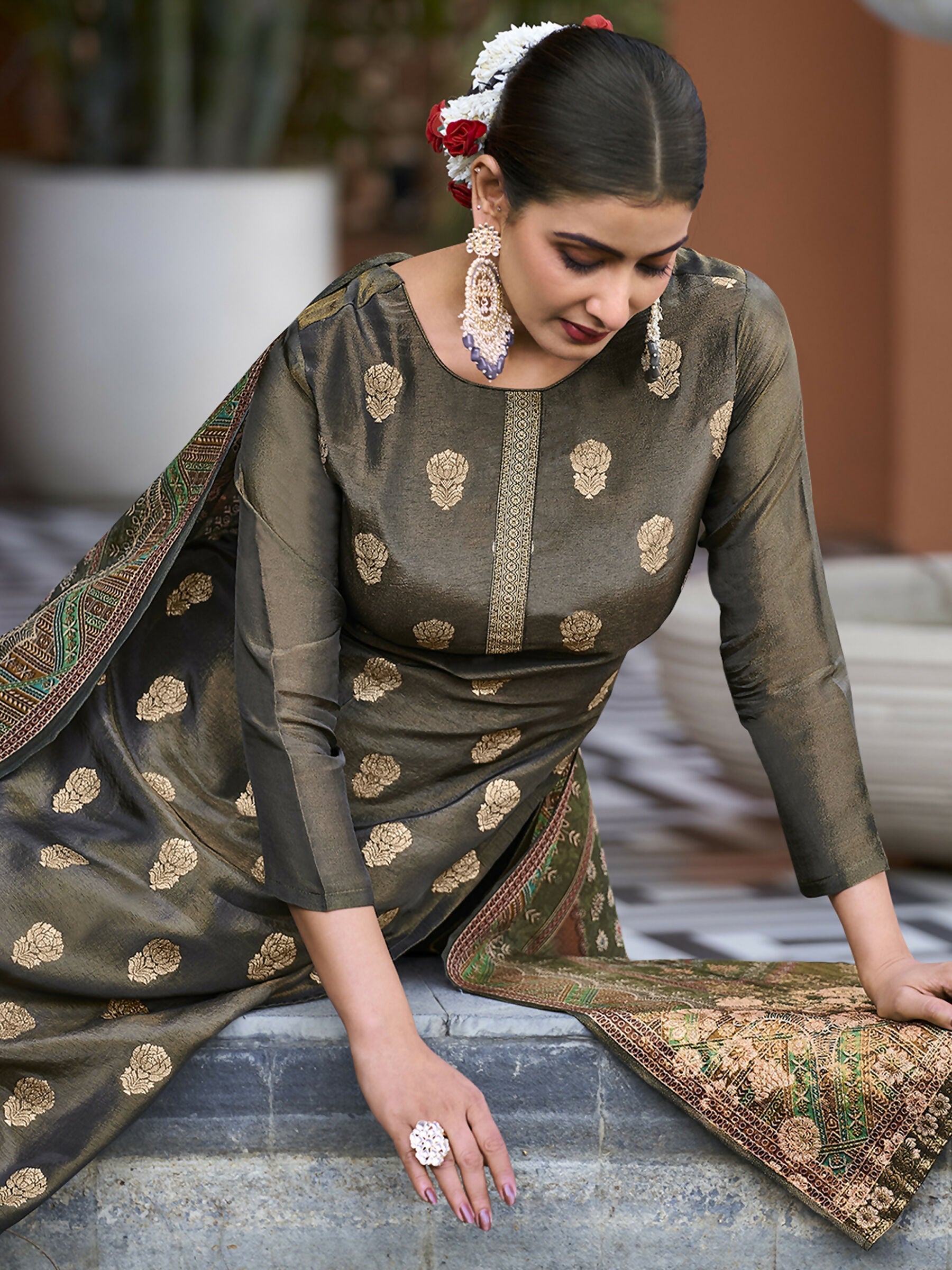 Jyoti Fashion Women's Green Pure Silk Elegant Jacquard Woven Kurta with Trouser & Dupatta