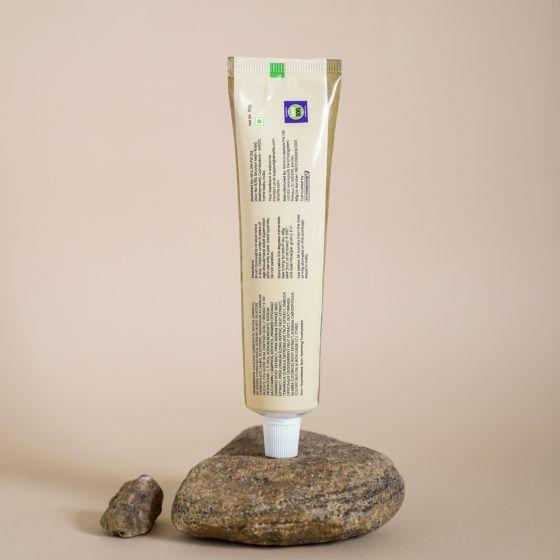 Isha Life Herbal Toothpaste - Distacart