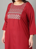 Sztori Plus Size Floral Yoke Design Thread Work Straight Kurta
