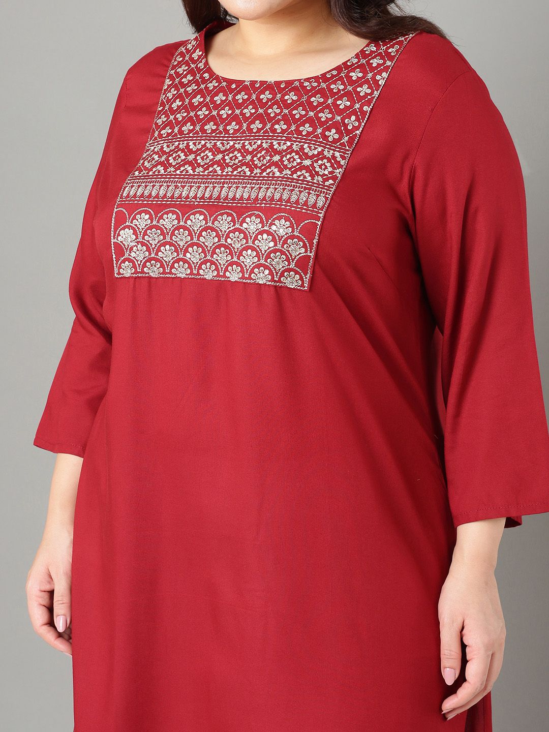 Sztori Plus Size Floral Yoke Design Thread Work Straight Kurta