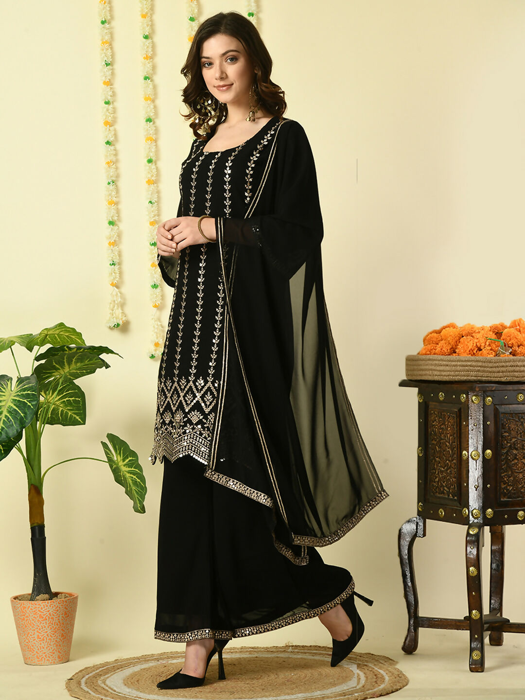 Myshka Women's Black Georgette Kurta & Palazzos With Dupatta Party Sets