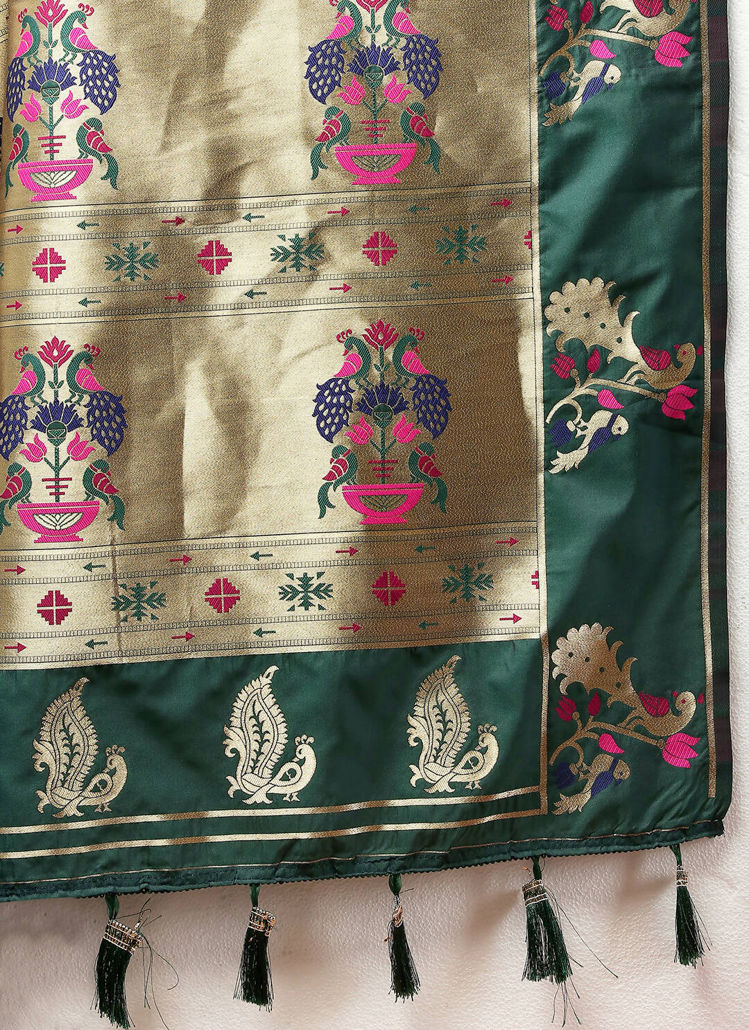 Lorenvalley Fashion Green Soft Paithani Silk Woven Design Gold Zari Meenakari Weaving Saree