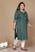 Miravan Women's Plus Size Rayon Bandhani Print Straight Kurta Green