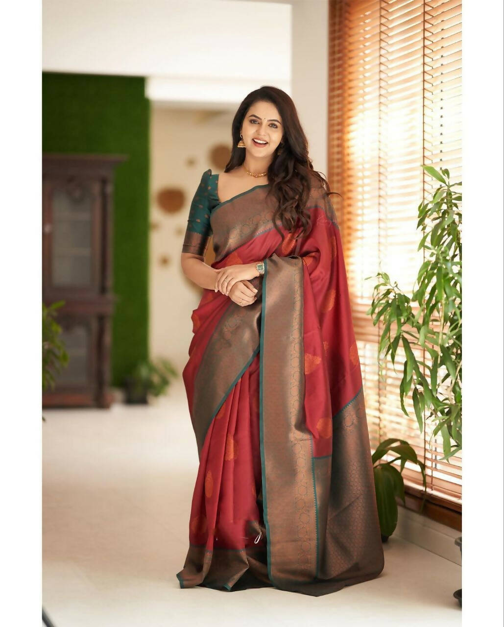 DEIANA'S Beautiful Designer Golden zari Soft Lichi Silk Saree - Maroon