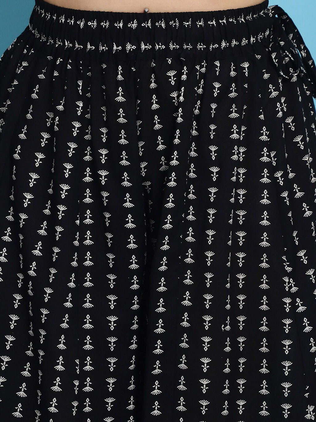 TAG 7 Women Floral Printed Flared Pure Cotton Palazzos