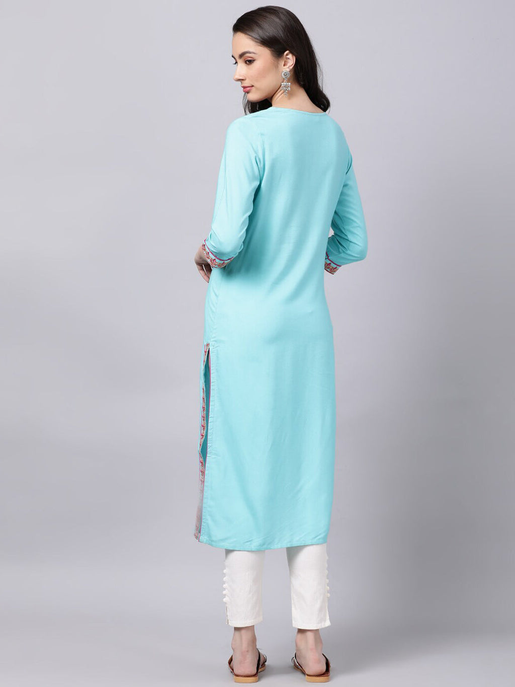 Souchii Women Blue & Pink Embroidered Round Neck Straight Kurta - Distacart