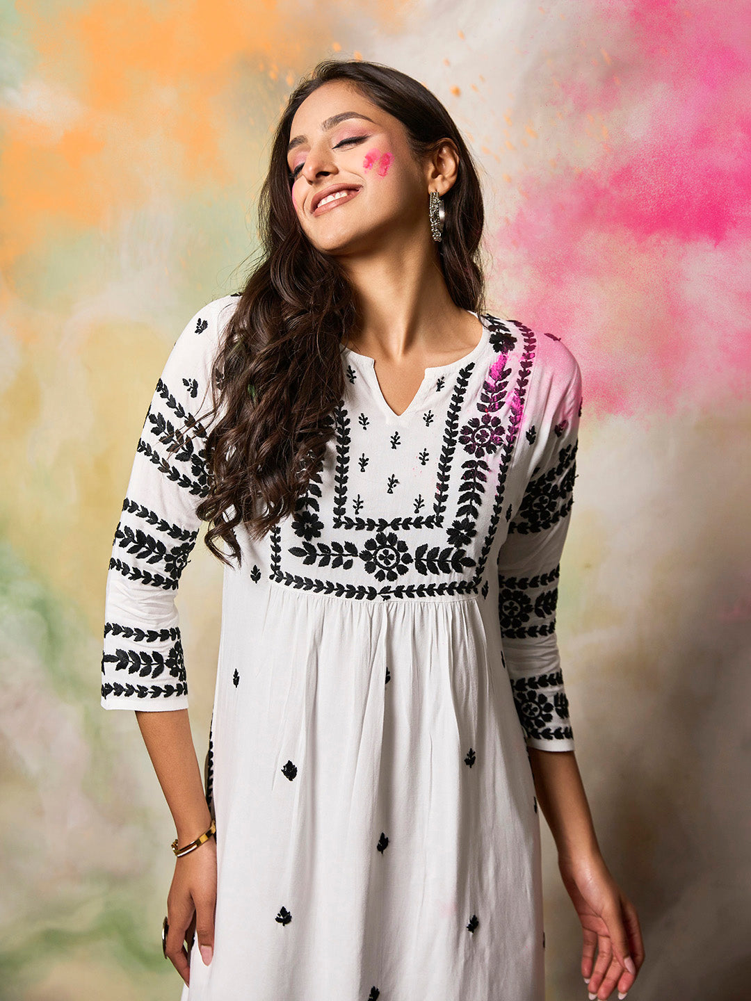 HOUSE OF KARI Notched Neck Floral Embroidered Chikankari Cotton Kurta