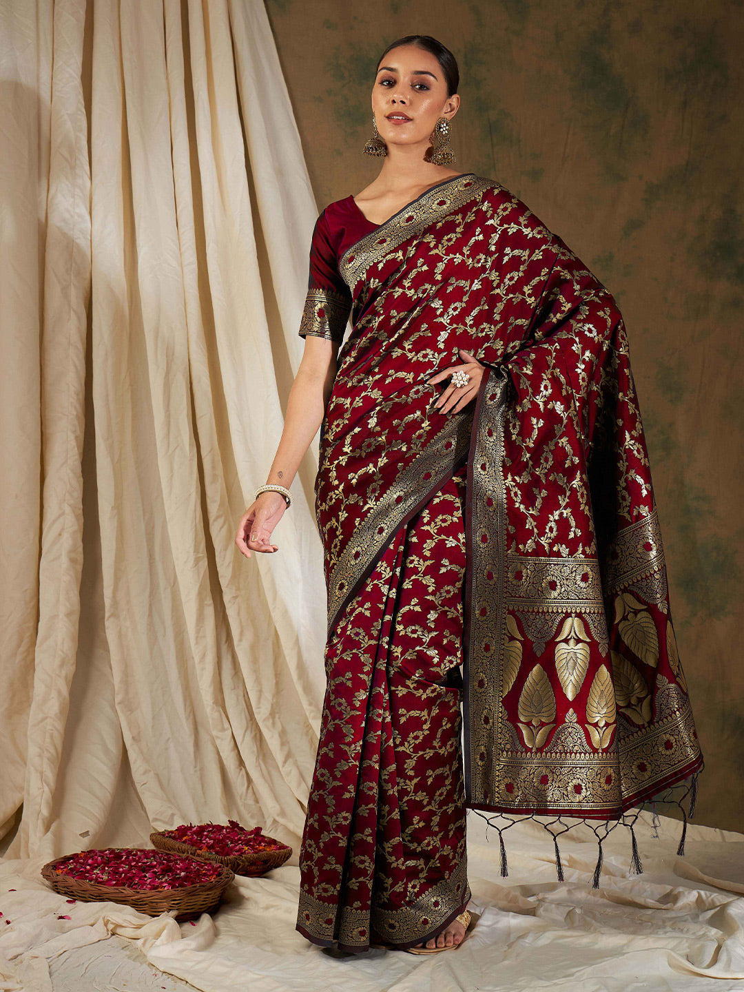 Sangria Woven Design Zari Kanjeevaram Saree - Distacart