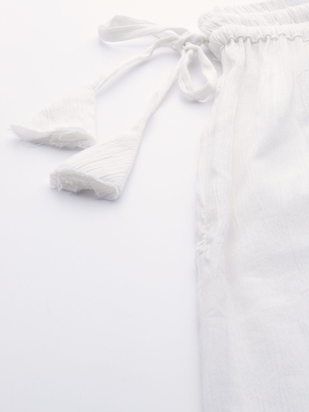 TAG 7 Women White Solid Crushed Flared Cropped Palazzos