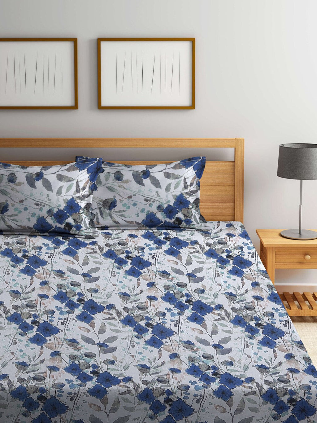 BOMBAY DYEING Blue & White Floral Cotton 144 TC King Bedsheet With 2 Pillow Covers