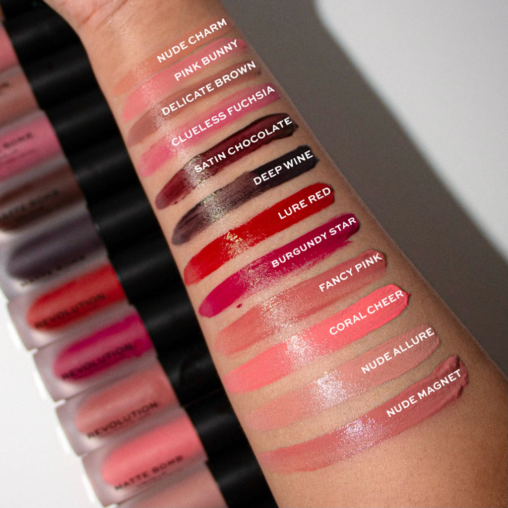 Makeup Revolution Matte Bomb - Burgundy Star - Distacart