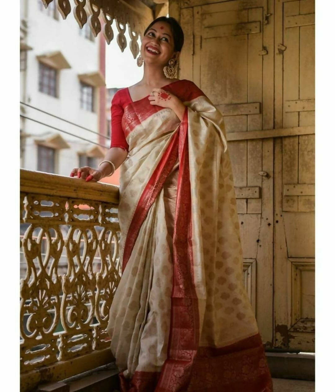 DEIANA'S Beautiful Designer Golden zari Soft Lichi Silk Saree - White