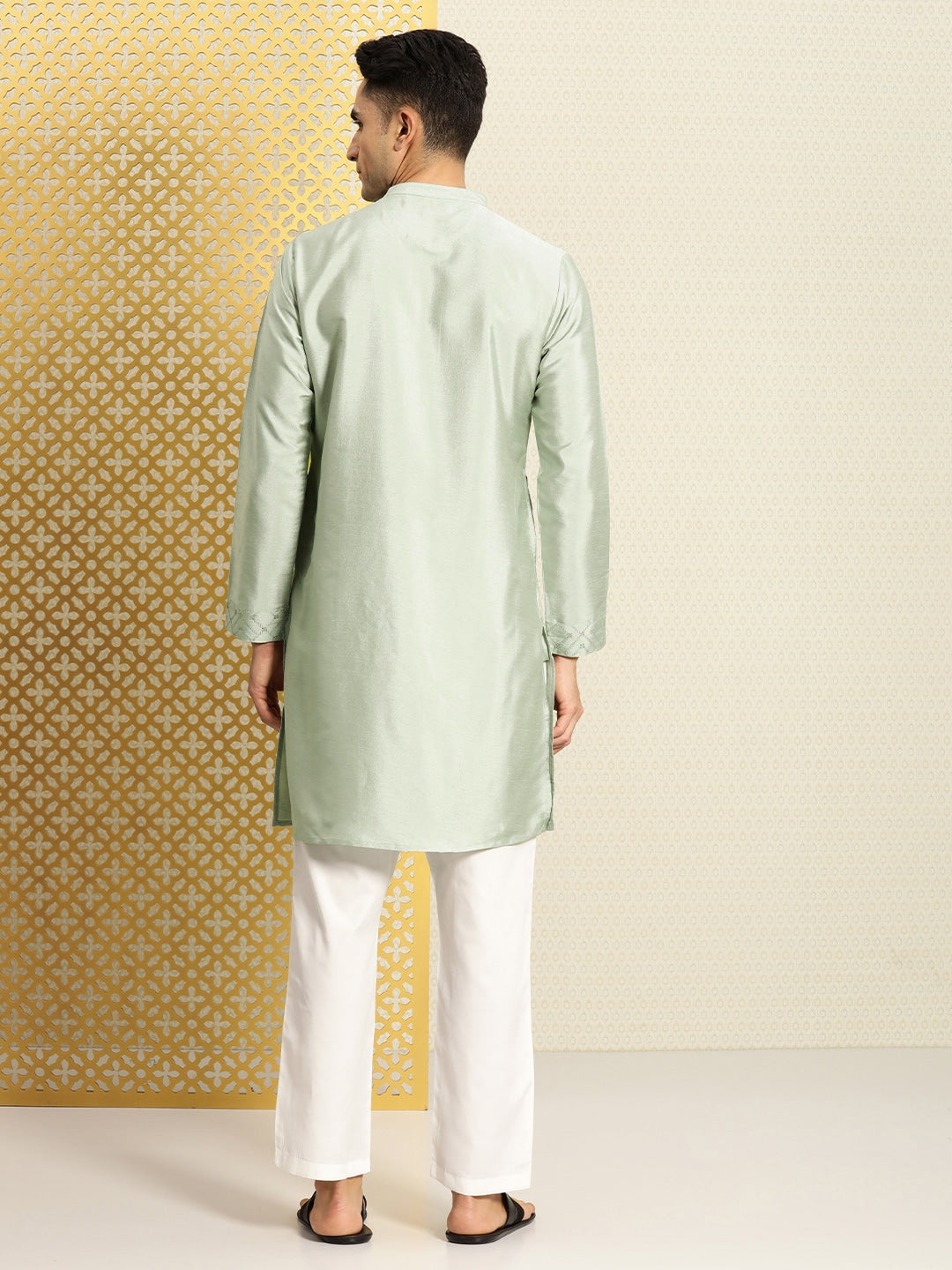 House of Pataudi Jashn Embroidered Thread Work Sequined Kurta
