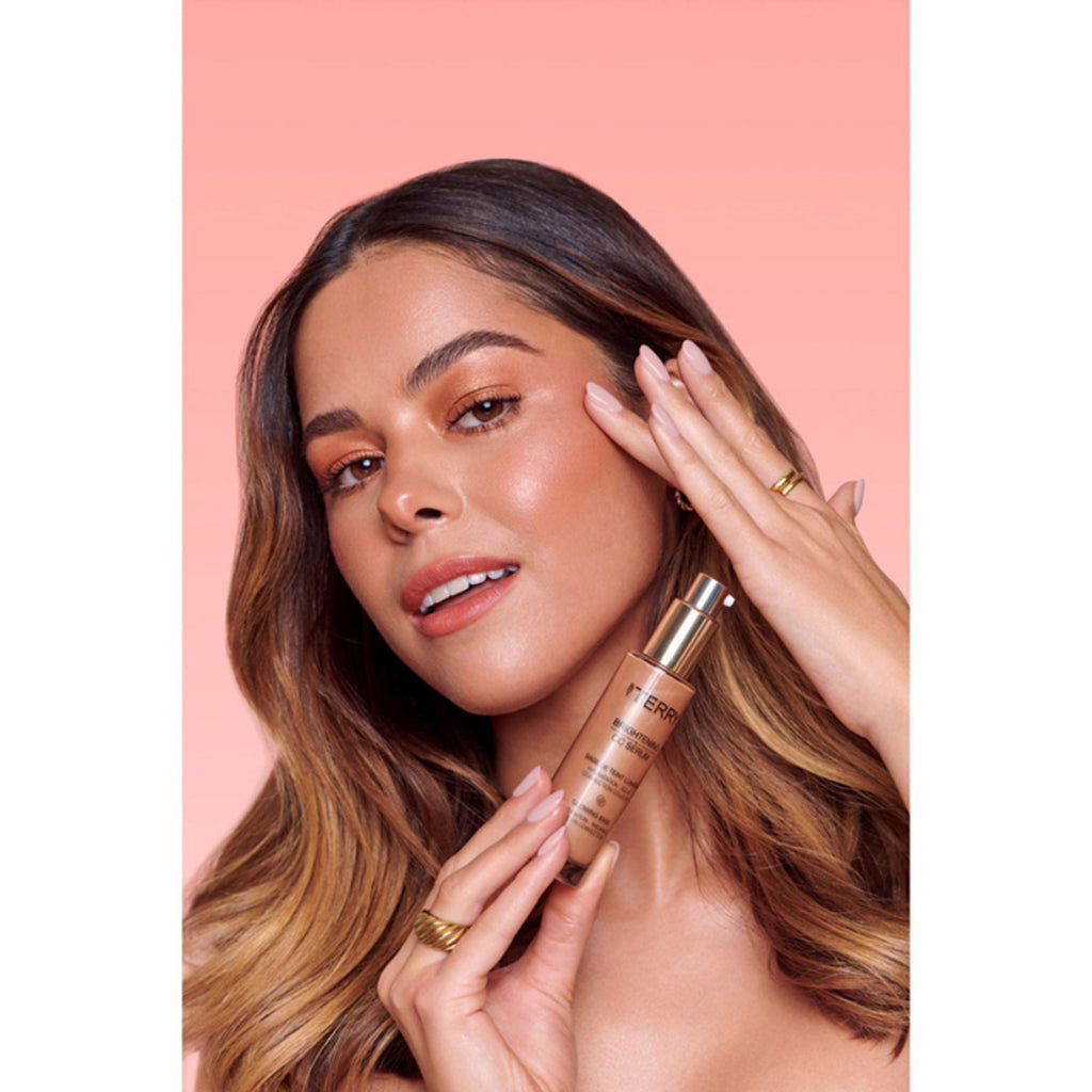 By Terry Brightening CC Serum - 2.25 Ivory Light