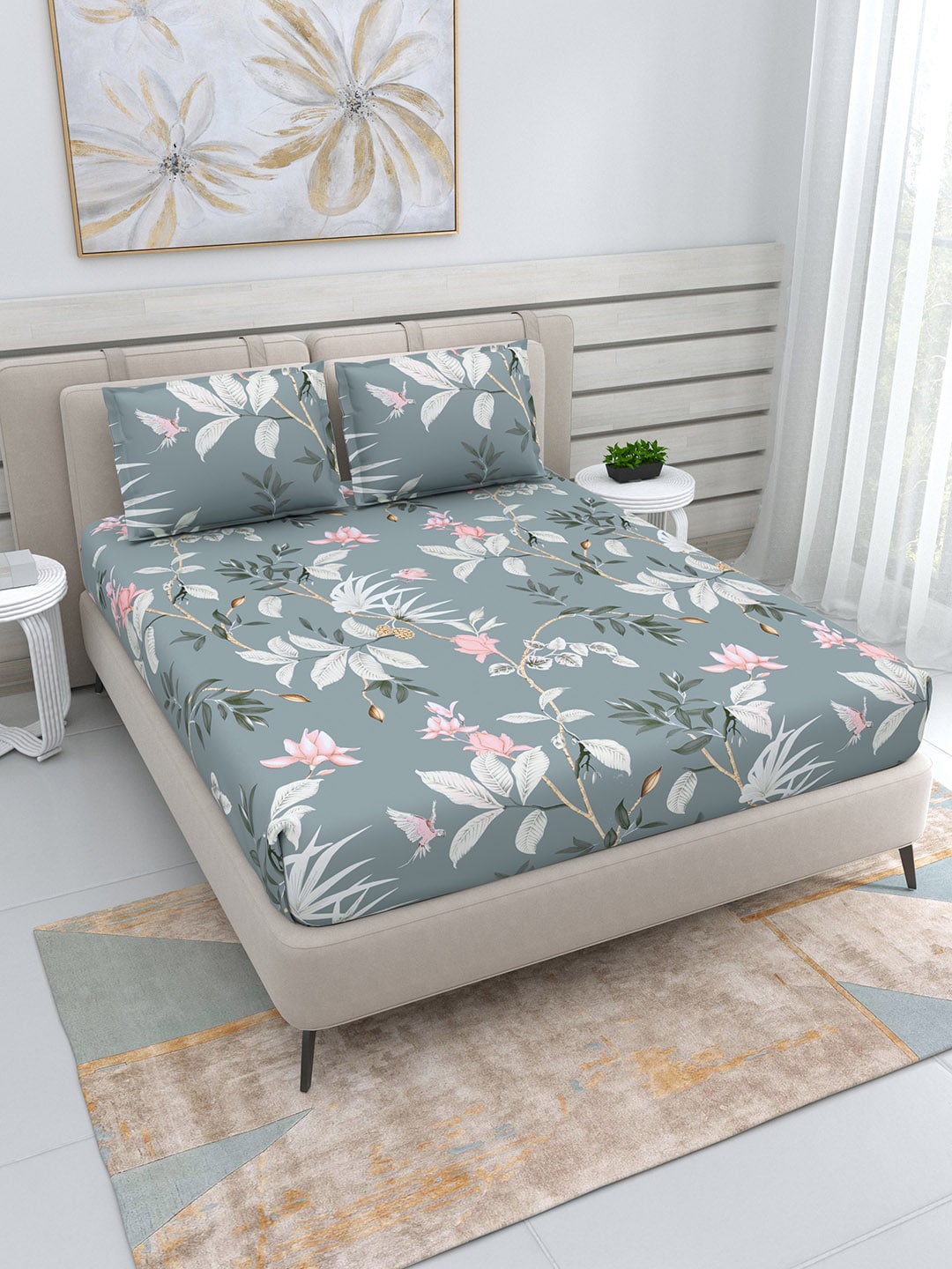 DREAM WEAVERZ Grey & White Floral 220 TC Queen Bedsheet with 2 Pillow Covers