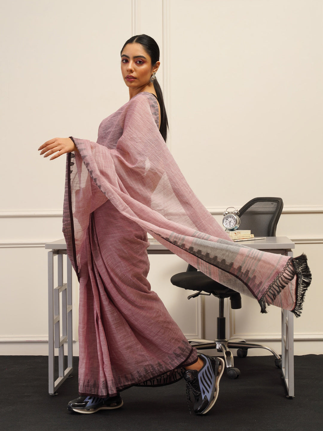 Tikhi Imli Woven Design Cotton Saree - Distacart