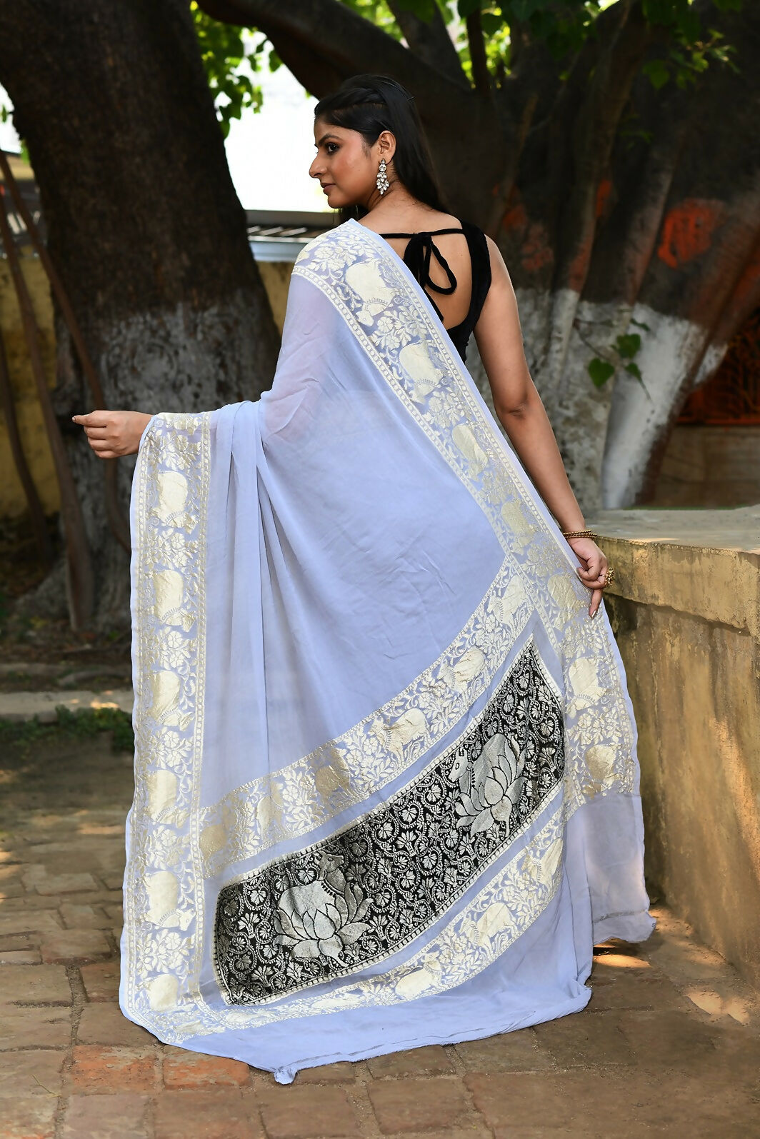 Joban Fashion Silver Crepe Chiffon Pure Handloom Banarasi Silk Saree